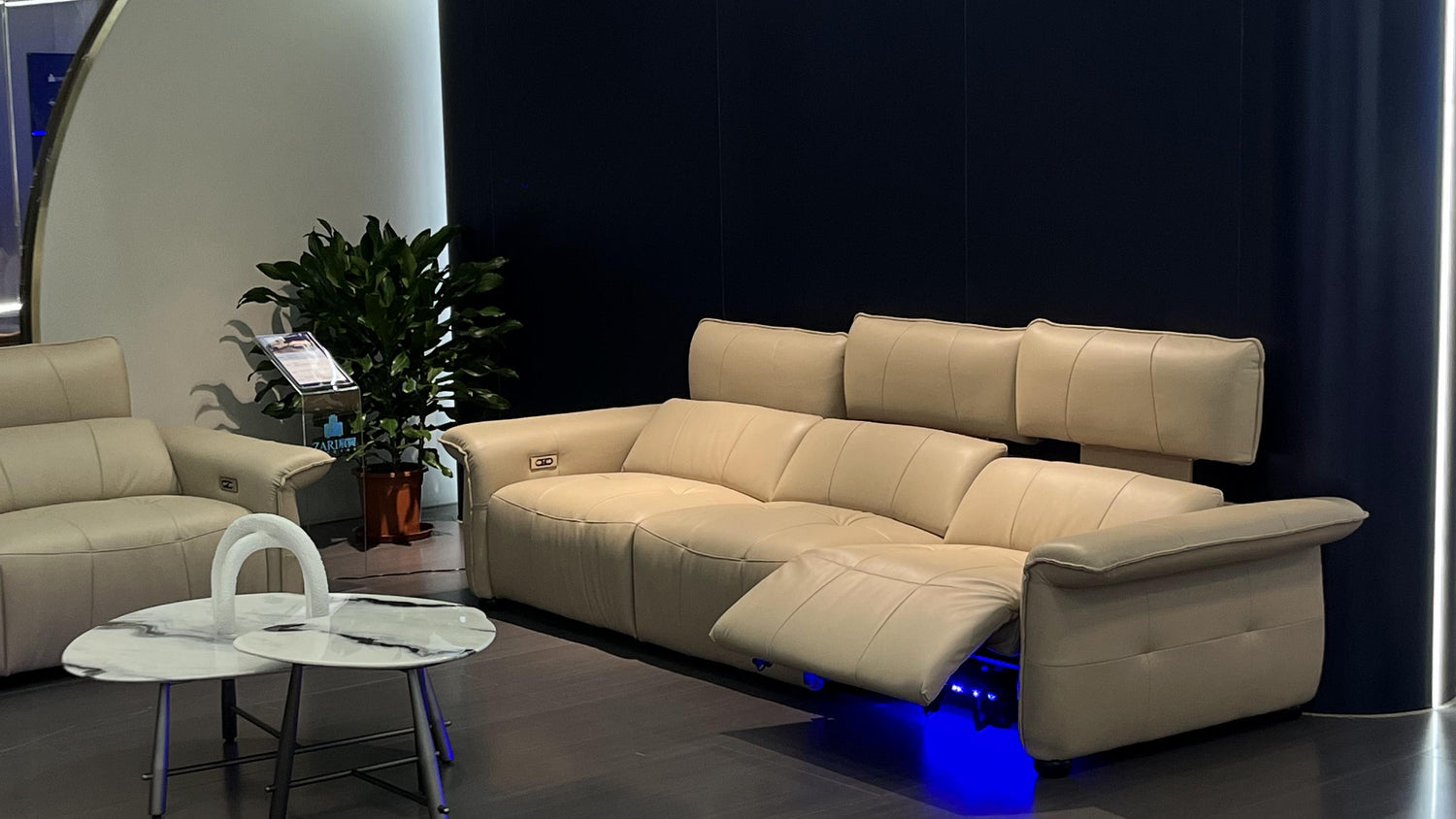 Understanding Comfort: Choosing the Perfect Home Theater Sofa for Every Family Member
